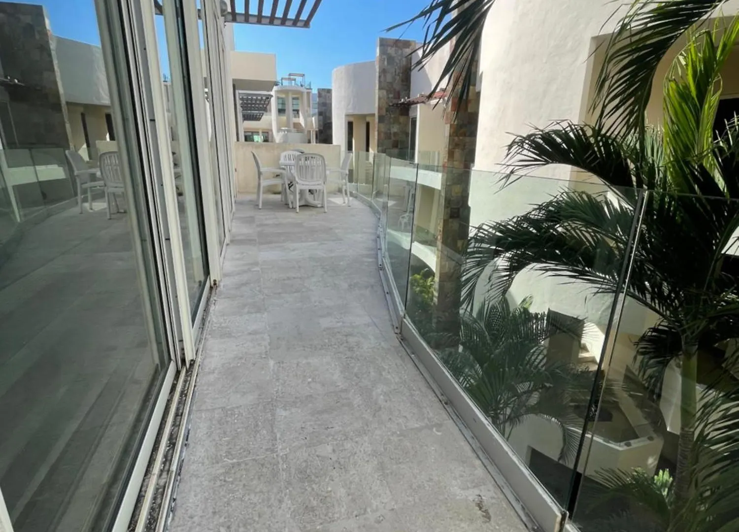Spacious Apartment 1 Block From The Beach Playa del Carmen Mexiko